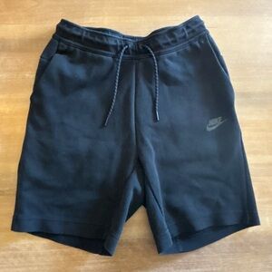 NIKE Men’s Tech Fleece Shorts Above Knee, Black, Size XS